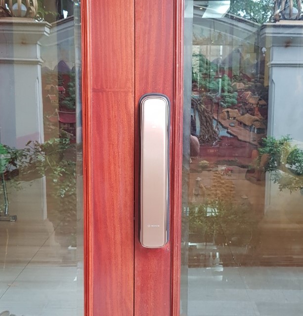 Khóa cửa vân tay Bosch EL800A ( màu vàng) -1