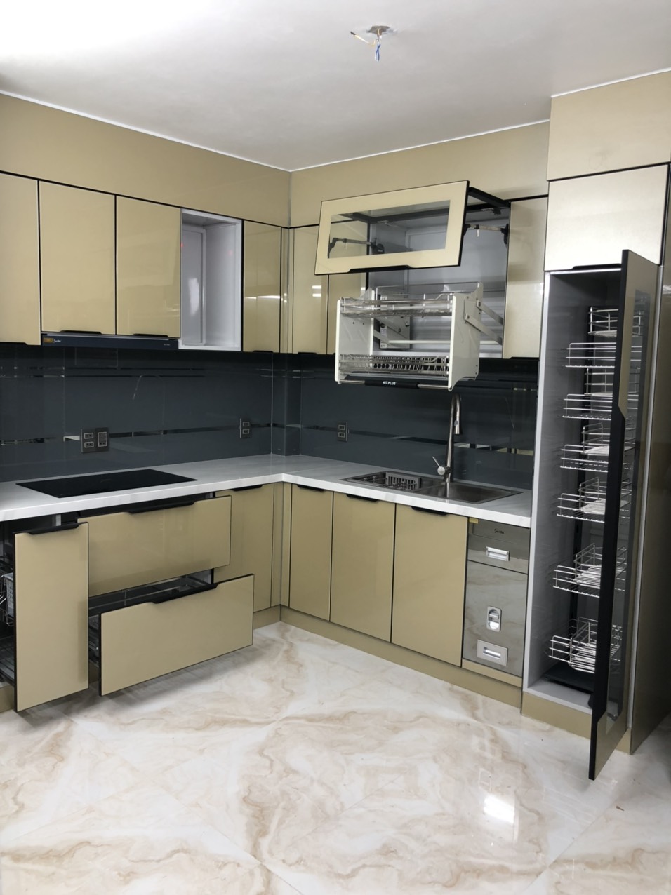 Tủ bếp thùng Inox hiện đại 13